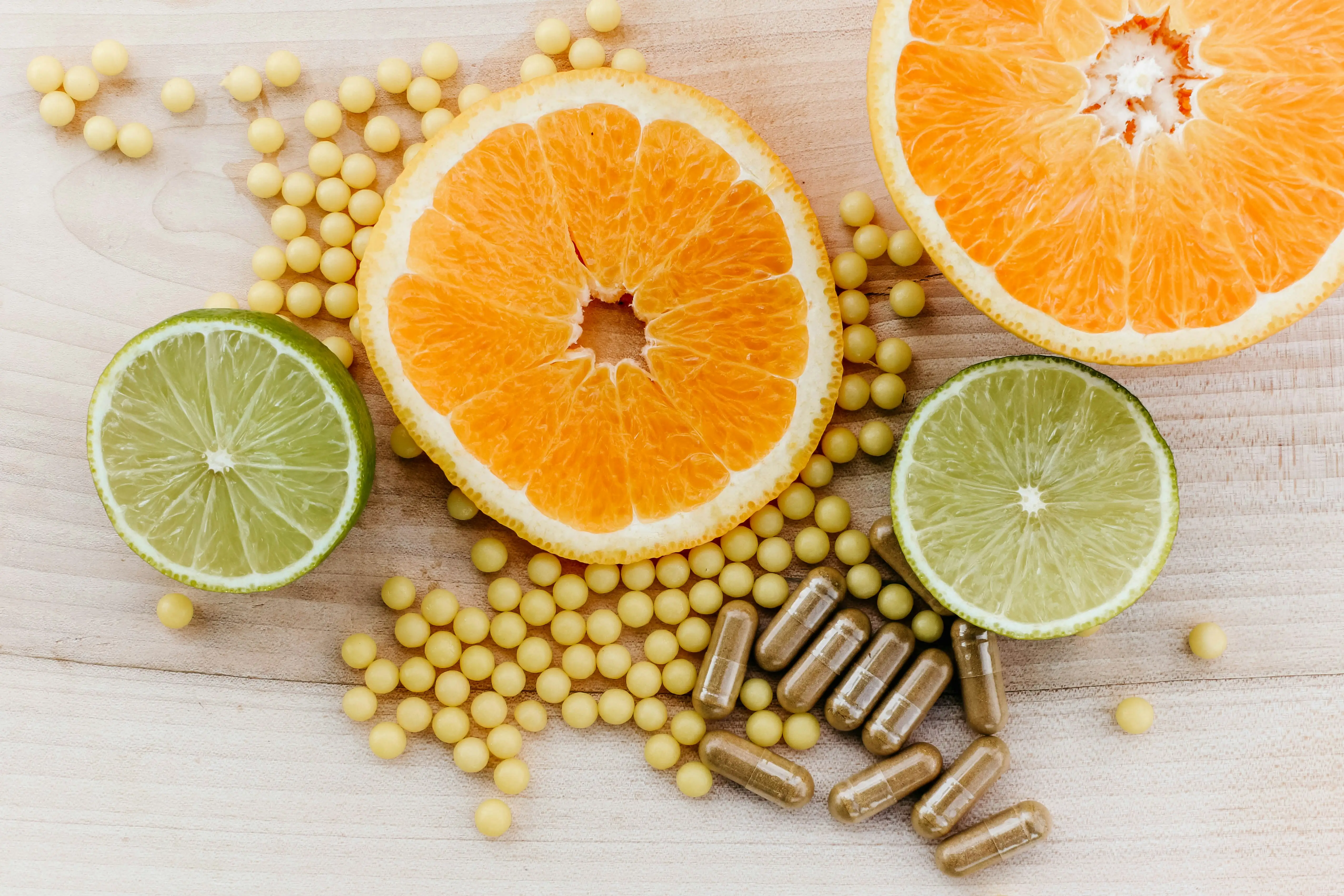 Productos Vitalit — Figort, Gold Age y Protential sobre fondo natural
